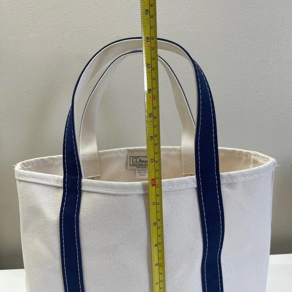 L.L.Bean Boat and Tote Medium White Navy Canvas Shoulder Bag USA Made 112636